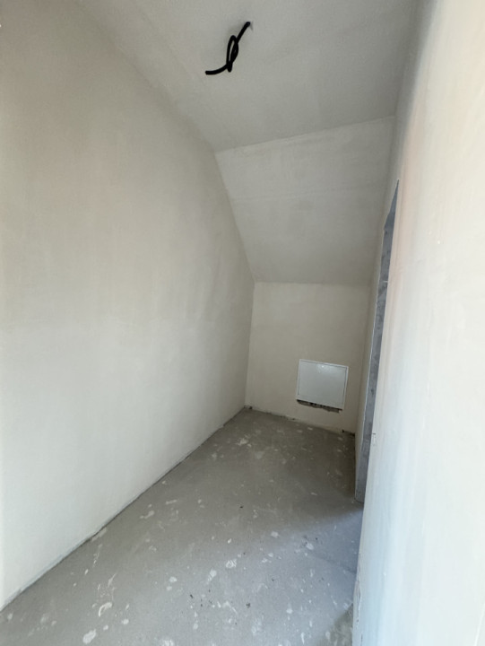 Casa Individuala, 5 camere, 120 mp, teren liber 590 mp, Chinteni