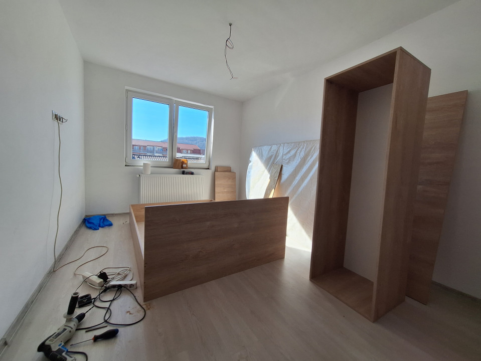 Apartament cu 3 camere, 71 mp, 2 bai, parcare, zona Eroilor