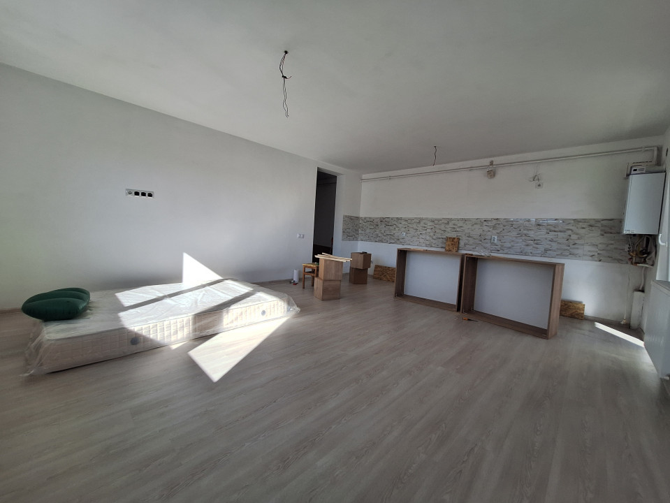Apartament cu 3 camere, 71 mp, 2 bai, parcare, zona Eroilor