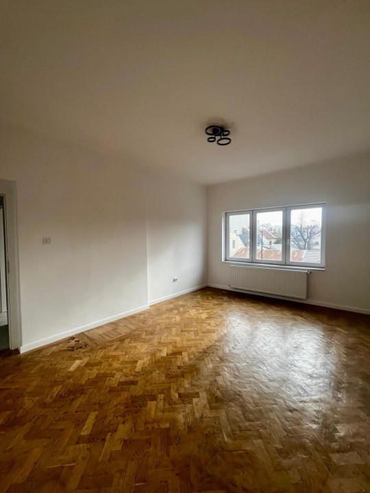 Apartament 3 camere, 63 mp, Semicentral