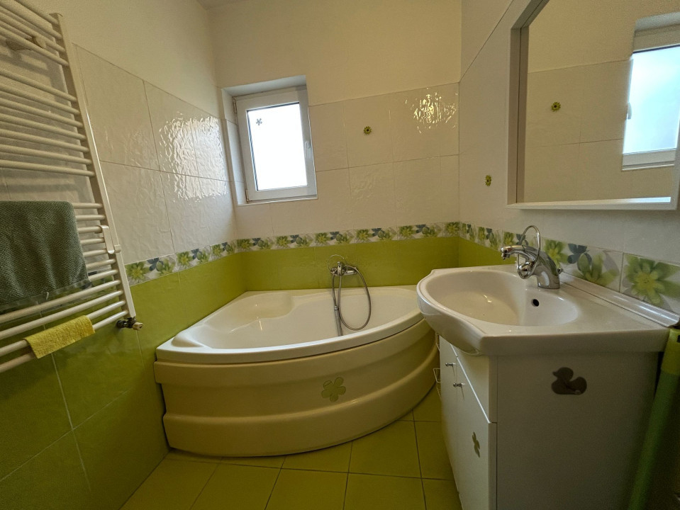 Apartament 3 camere/ 2 Parcari / zona Eroilor/Teilor