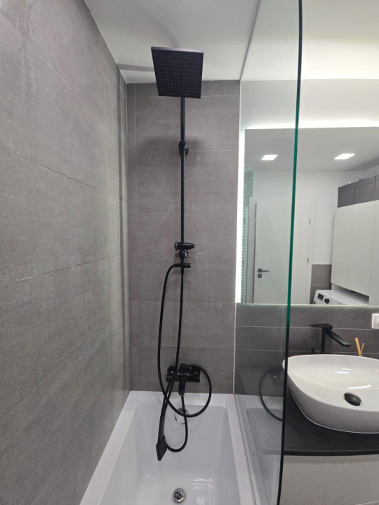 Apartament 2 camere, 2 balcoane si parcare