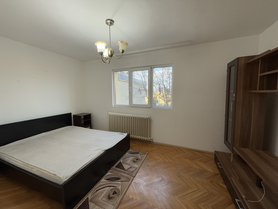 Apartament cu 2 camere zona complex Diana 