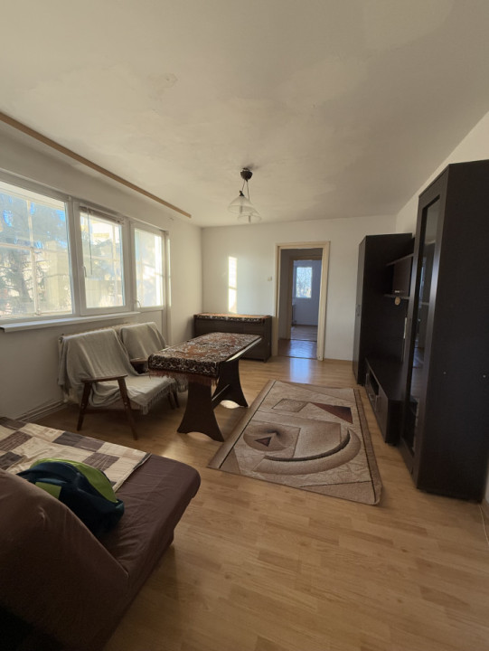 Apartament cu 2 camere zona complex Diana 