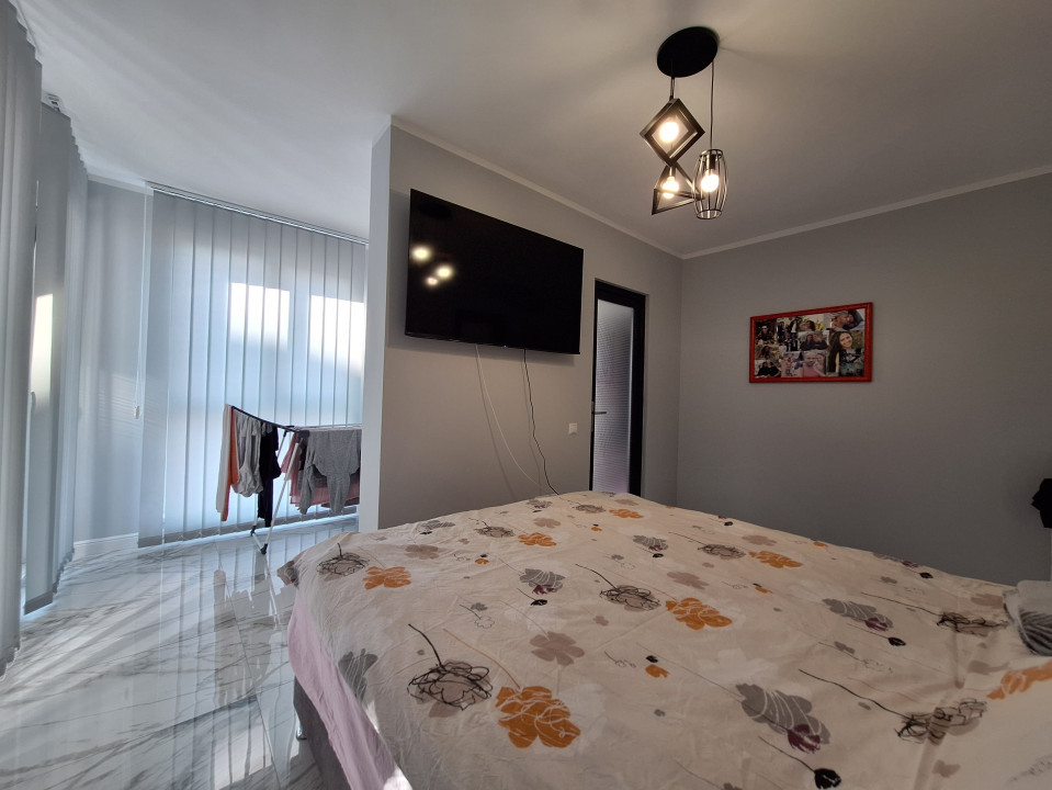 Apartament cu 2 camere, 55 mp, balcon, zona Eroilor