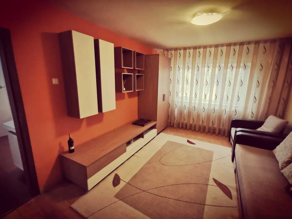 Apartament cu 4 camere, 80 mp, parcare, cartier Mărăști