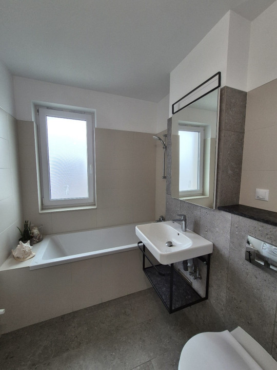 Apartament 3 camere, 77 mp, la cheie, cartier Europa