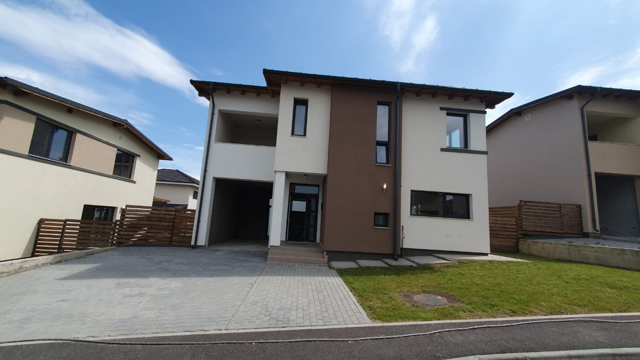 Casa individuala cu 4 camere, 450mp teren, , Dezmir