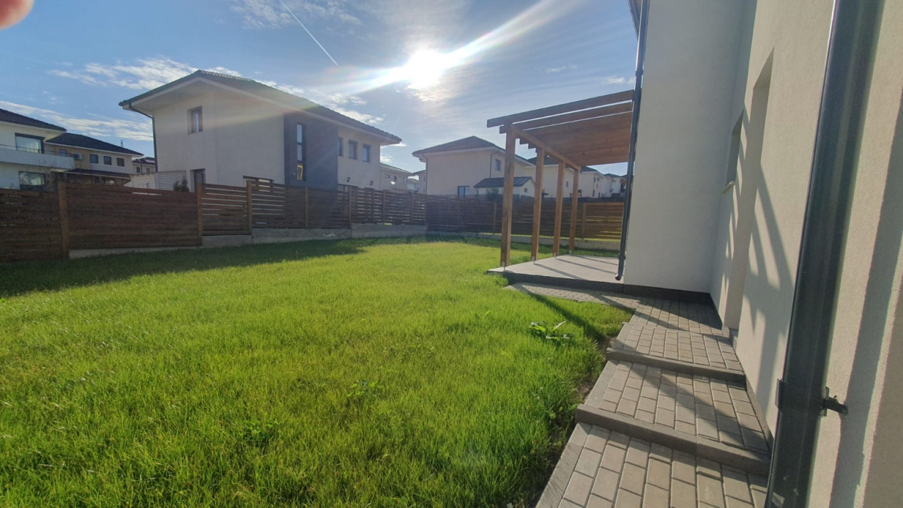 Casa individuala cu 4 camere, 450mp teren, , Dezmir