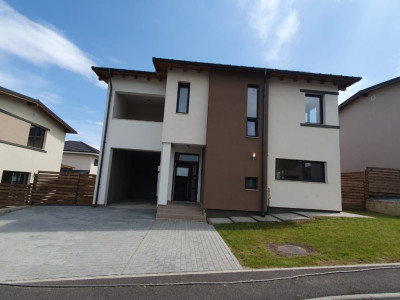 Casa individuala cu 4 camere, 450mp teren, , Dezmir