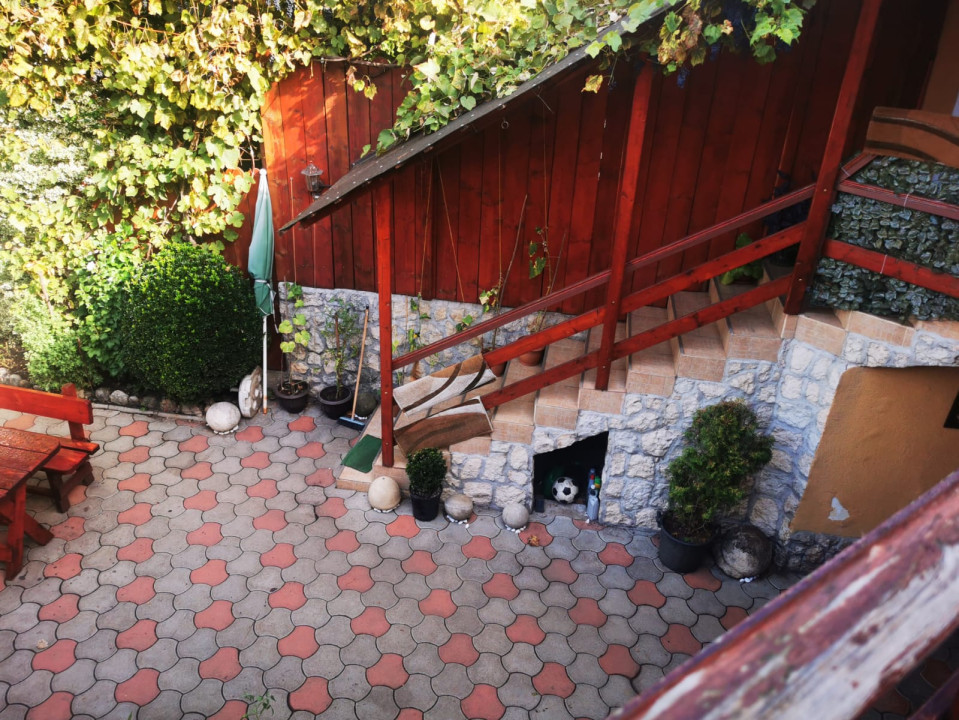 Casă individuală, cu 3 camere, pod, pivniță, 110 mp, Oașului 