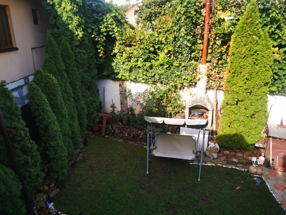 Casă individuală, cu 3 camere, pod, pivniță, 110 mp, Oașului 