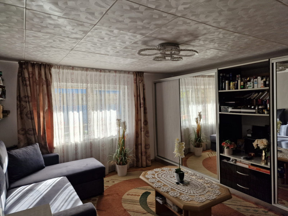 Casă individuală, cu 3 camere, pod, pivniță, 110 mp, Oașului 