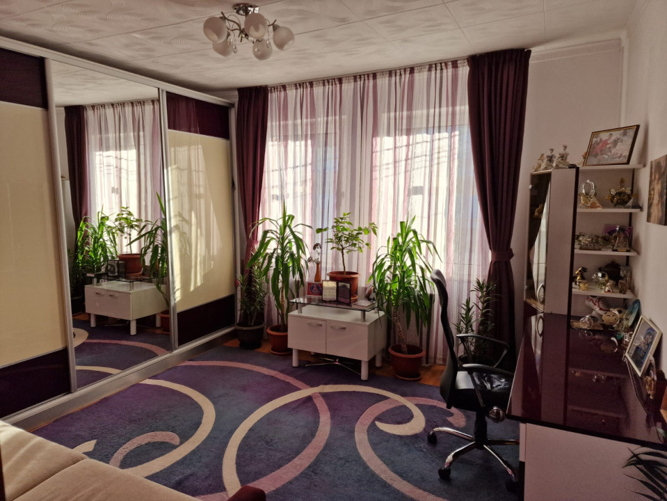 Casă individuală, cu 3 camere, pod, pivniță, 110 mp, Oașului 