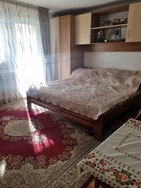 Casă individuală, cu 3 camere, pod, pivniță, 110 mp, Oașului 