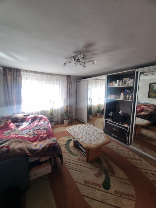 Casă individuală, cu 3 camere, pod, pivniță, 110 mp, Oașului 