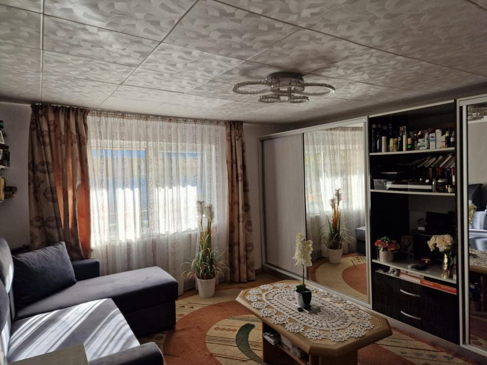 Casă individuală, cu 3 camere, pod, pivniță, 110 mp, Oașului 
