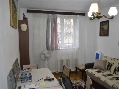 Apartament 2 camere 42 mp situat in  zona Horea