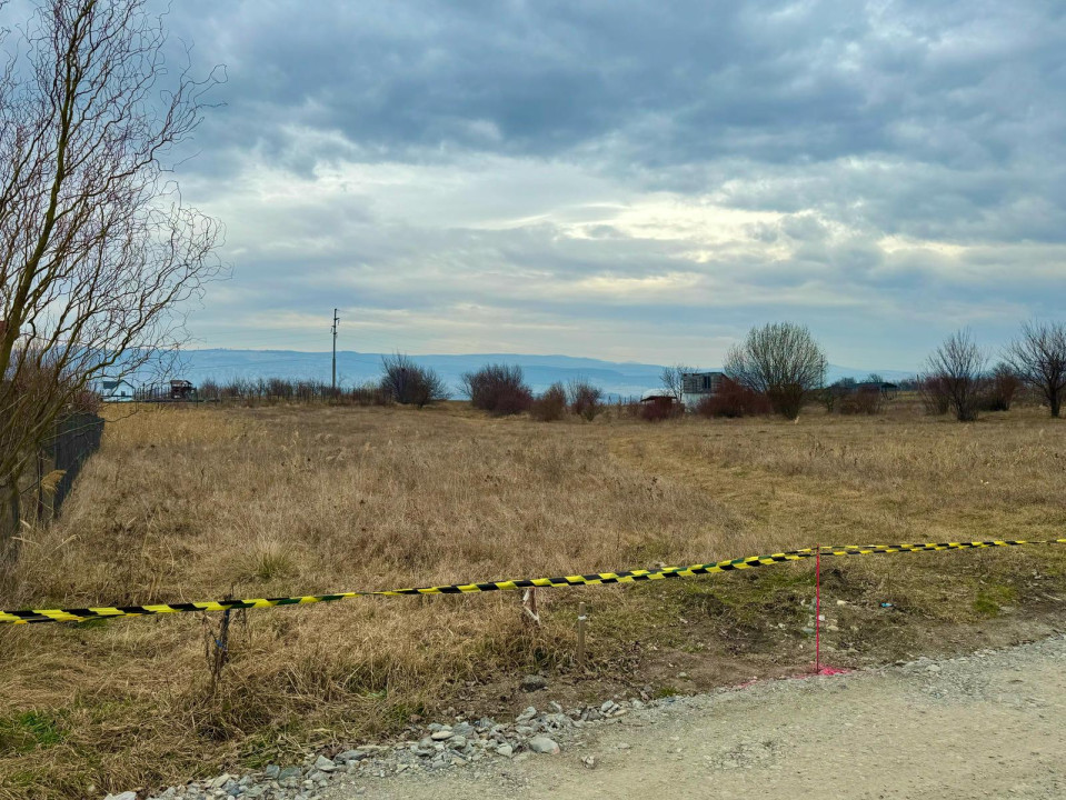 Teren intravilan 3500 mp cu vedere panoramică asupra Clujului, Dambul Rotund