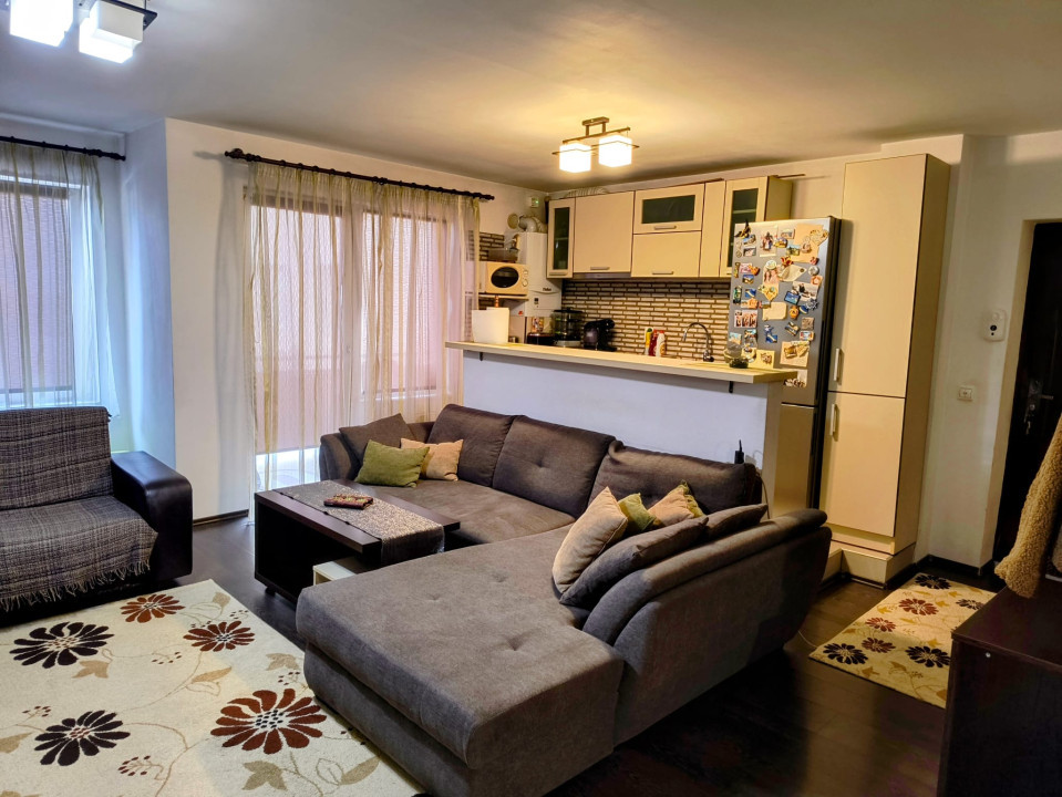 Apartament cu 3 camere, 58 mp, parcare, zona Terra