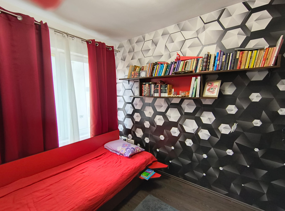 Apartament cu 3 camere, 58 mp, parcare, zona Terra