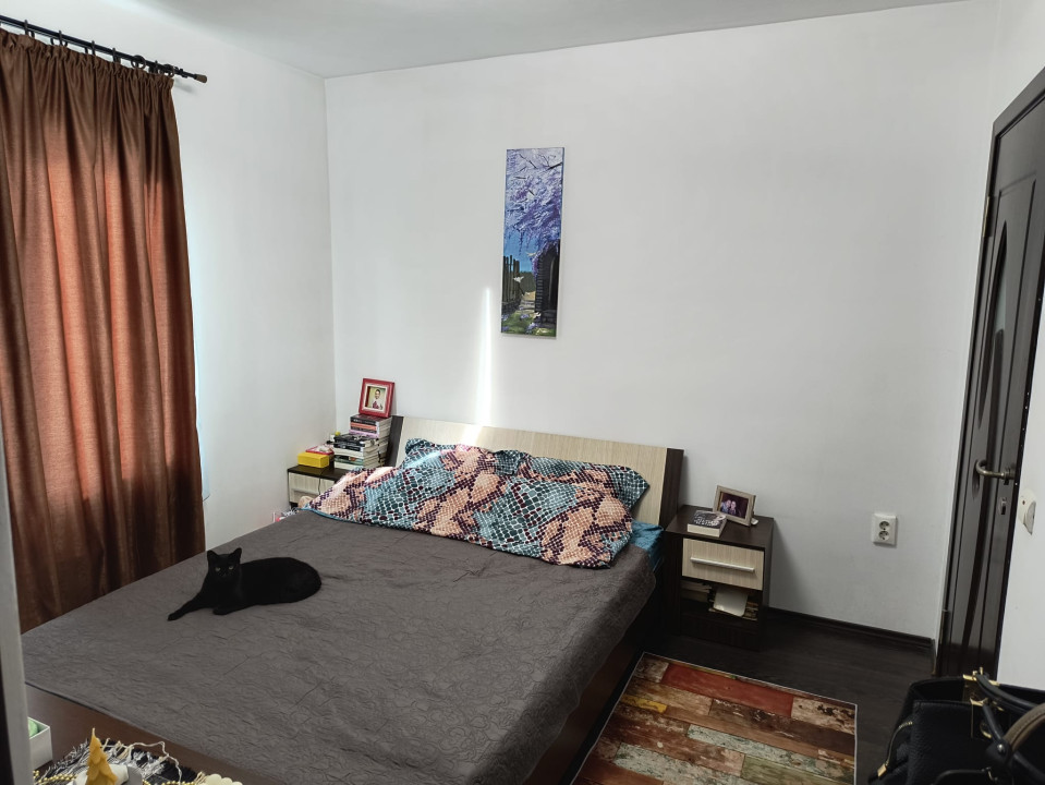 Apartament cu 3 camere, 58 mp, parcare, zona Terra