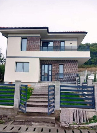 Casa individuala semifinisata noua, teren 460 mp, Chinteni