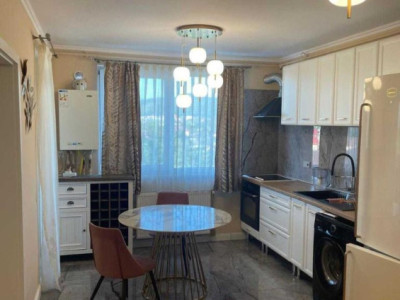 Apartament de vanzare, 57 mp, 3 camere, terasa acoperita, Zona Iazului