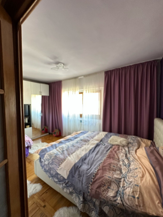 apartament cu 3 camere decomandate