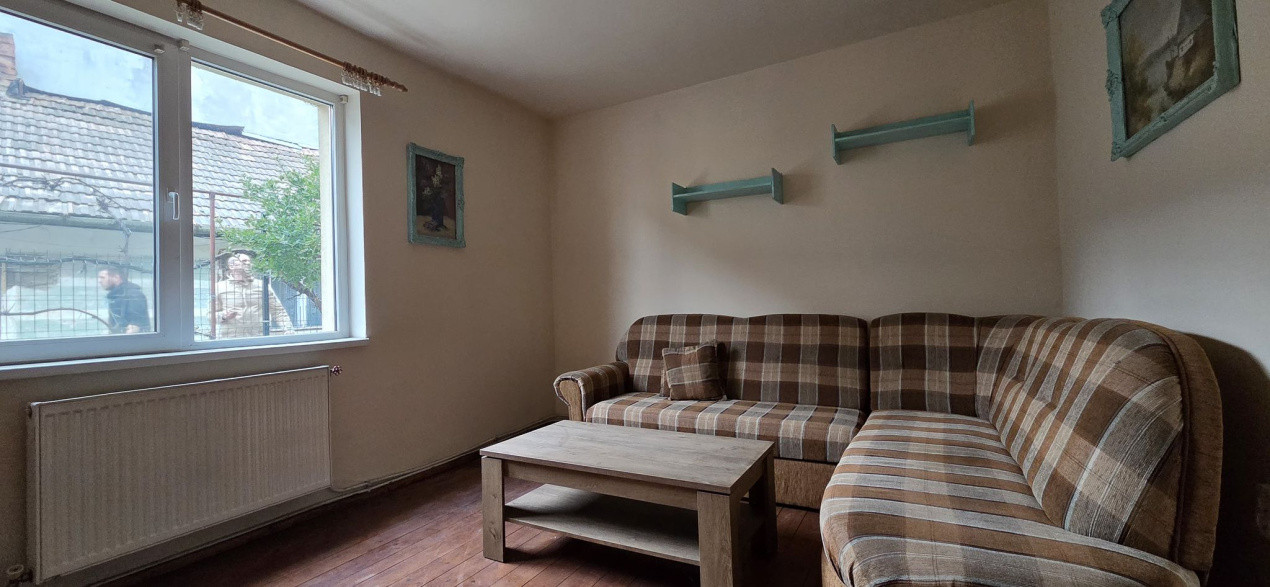 Casă individuală, 1555 euro/mp, 225 mp utili, zona Oașului