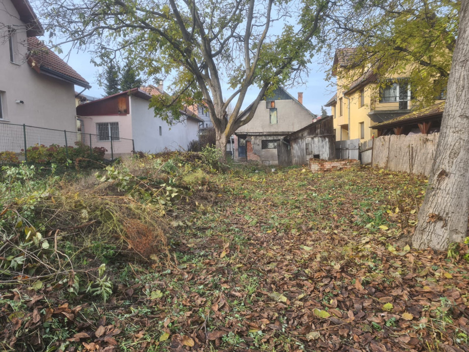 Casa cu teren, 90,2 mp utila cu 1,025 mp teren, zona Centrala 