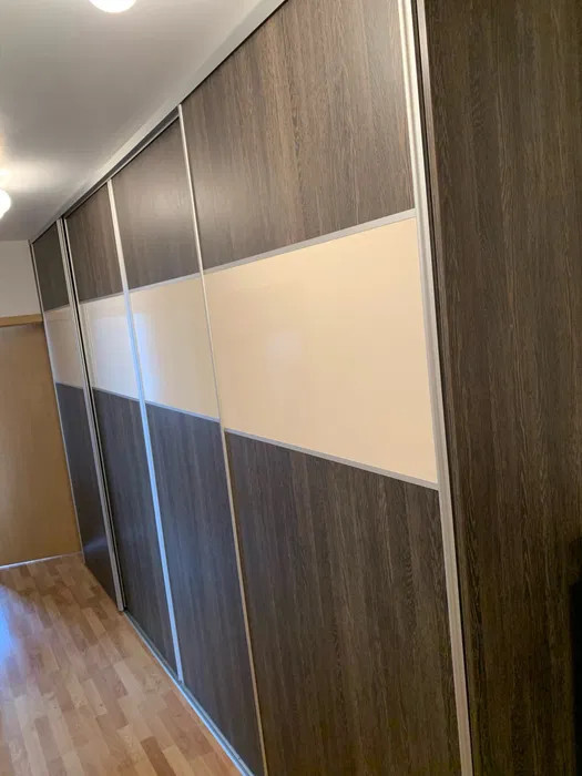 Apartament cu 2 camere, 50 mp, balcon, zona Eroilor