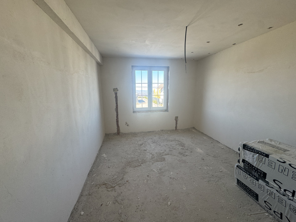 Casă individuală, 430 mp utili, 800 mp teren, zona Sălicea