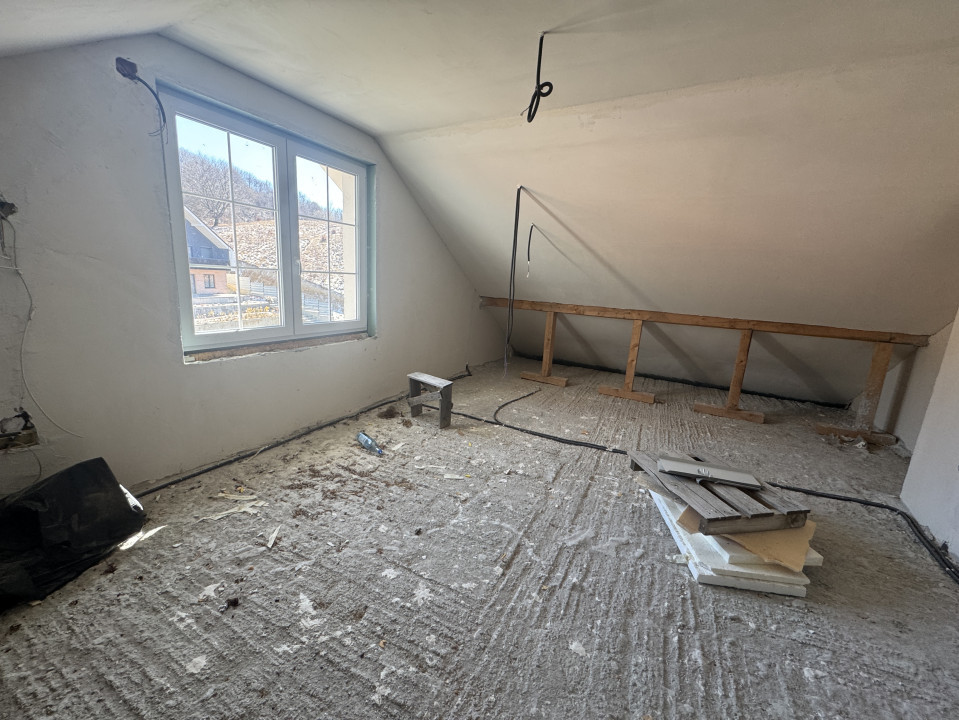 Casă individuală, 430 mp utili, 800 mp teren, zona Sălicea