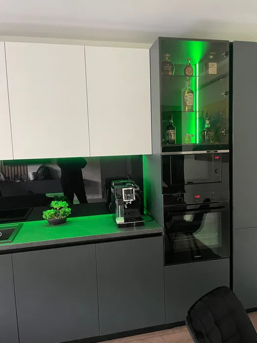 Apartament cu 2 camere, 53 mp, balcon, zona Teilor