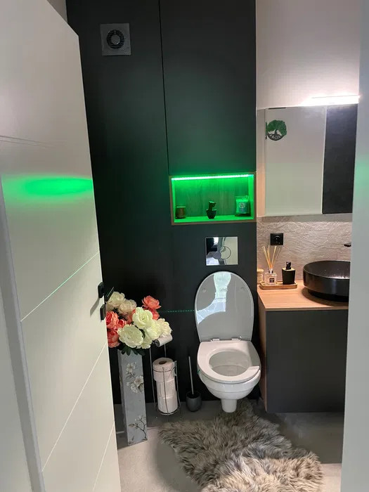 Apartament cu 2 camere, 53 mp, balcon, zona Teilor