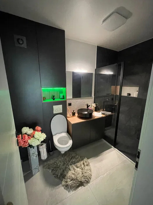 Apartament cu 2 camere, 53 mp, balcon, zona Teilor