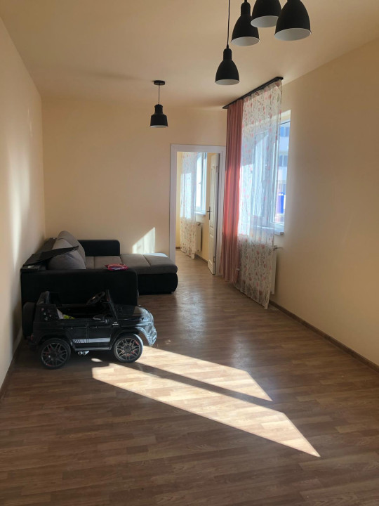 Apartament cu 3 camere