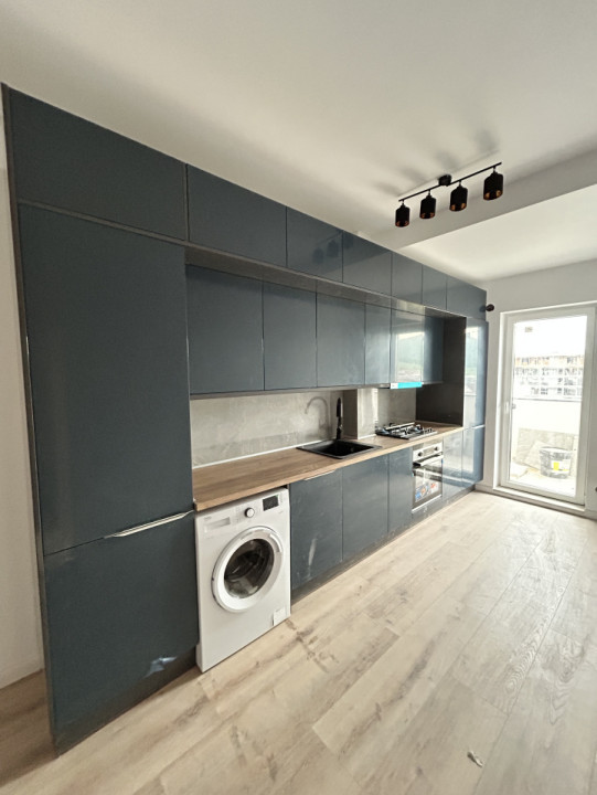 Apartament cu 3 camere, 55 mp, terasa 10 mp Eroilor 