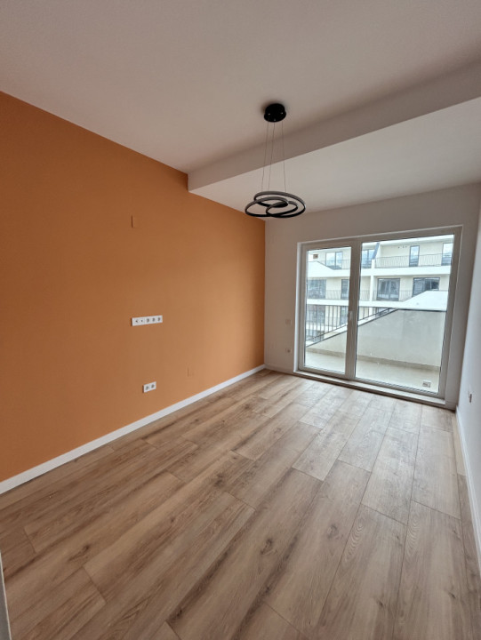 Apartament cu CF 3 camere finisat 55mp terasa 10mp Central Eroilor 