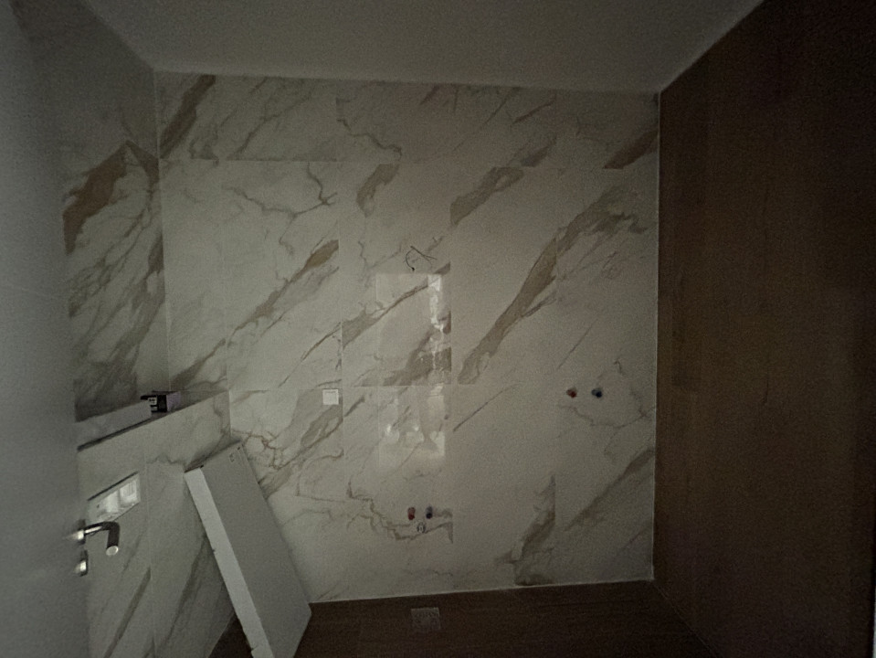 Apartament cu CF 3 camere finisat 55mp terasa 10mp Central Eroilor 