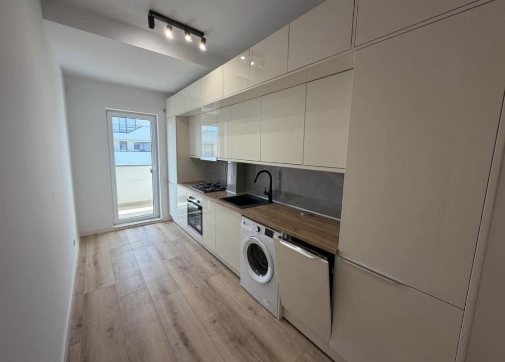 Apartament cu CF 3 camere finisat 55mp terasa 10mp  Eroilor 