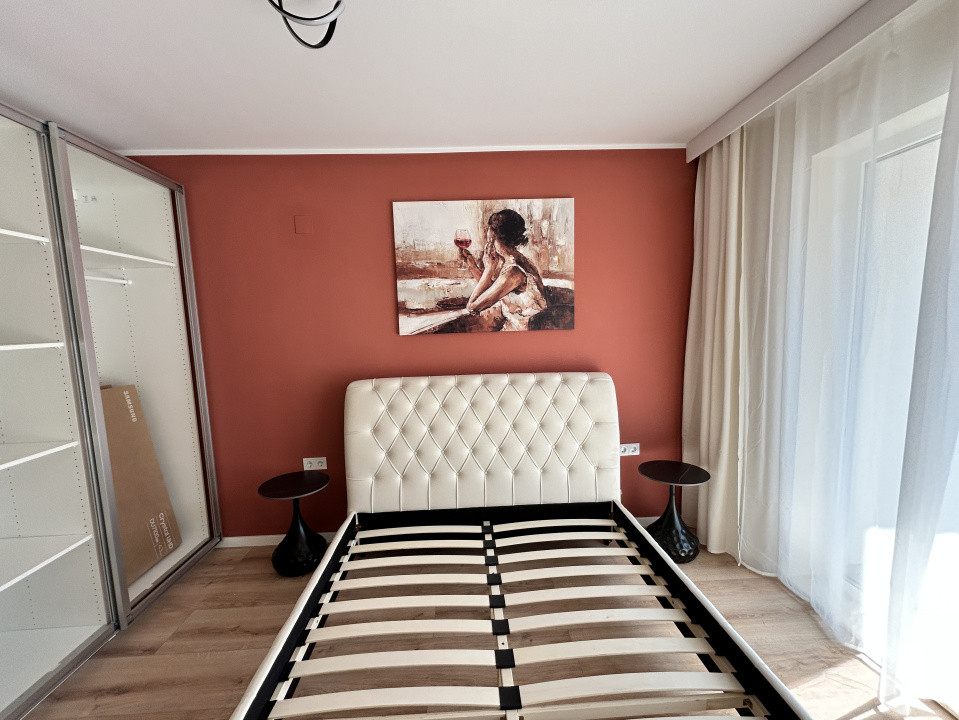 Apartament cu 3 camere finisat 55mp terasa 10mp Central Eroilor 