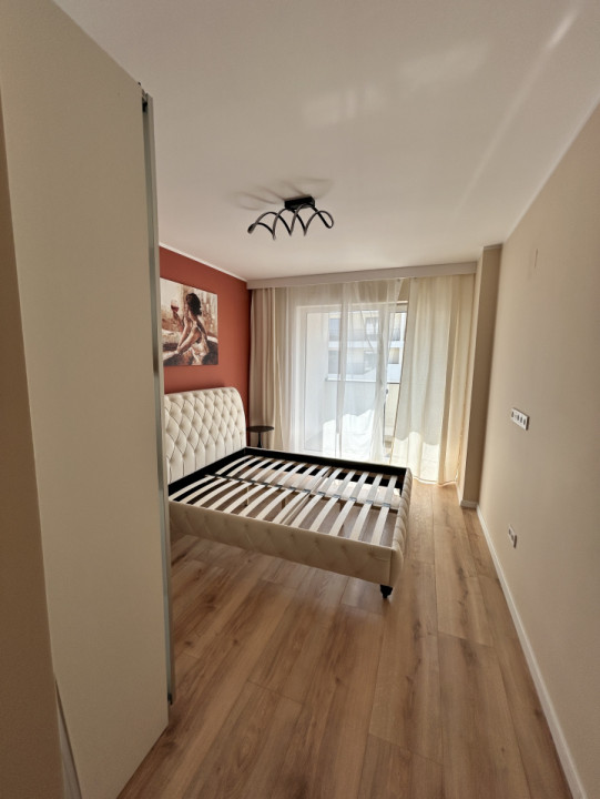 Apartament cu 3 camere finisat 55mp terasa 10mp Central Eroilor 