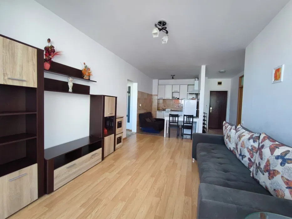 Apartament cu 3 camere, 61 mp, balcon, zona Dorobanților