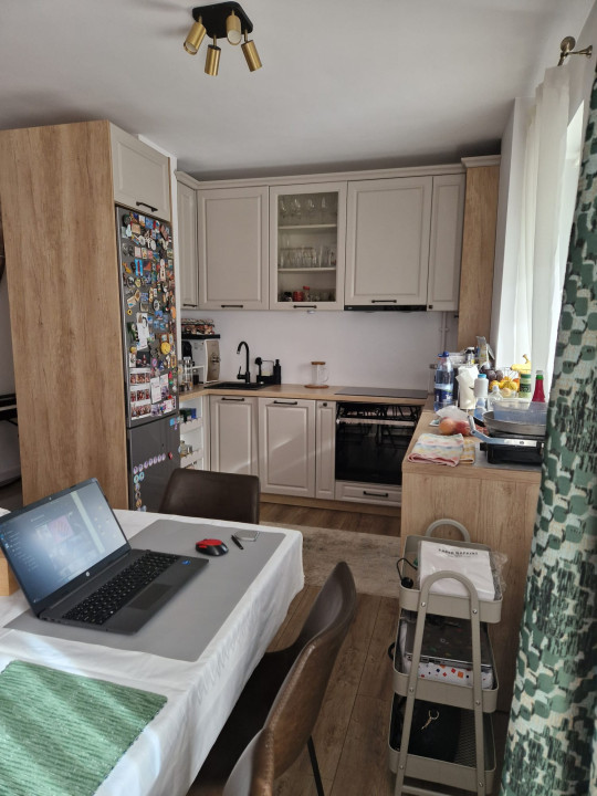 Apartament de 3 camere,67 mp,cu gradina,loc de parcare, zona Teilor