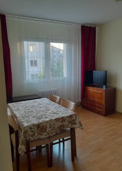 Apartament 3 camere decomandat, 47mp, Manastur zona Parang