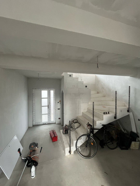 Casa individuala, 5 camere, 268mp si teren 500mp. Comuna Chinteni