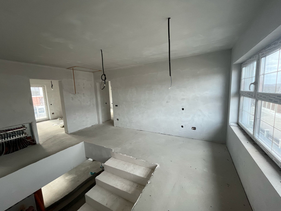 Casa individuala, 5 camere, 268mp si teren 500mp. Comuna Chinteni