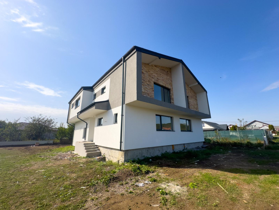 Casa tip duplex 150mp utili 4 camere 3 bai Jucu Km 17